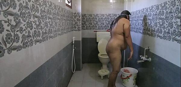  Dipinitta Bhabhi Sexy Indian Mother In Law Filmed In Shower